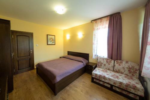Hostal Complex Rayuvski Han