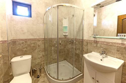 Hostal Complex Rayuvski Han