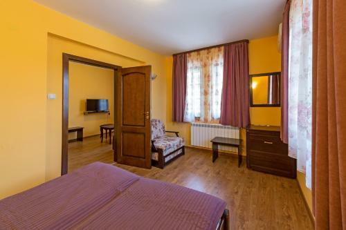 Hostal Complex Rayuvski Han