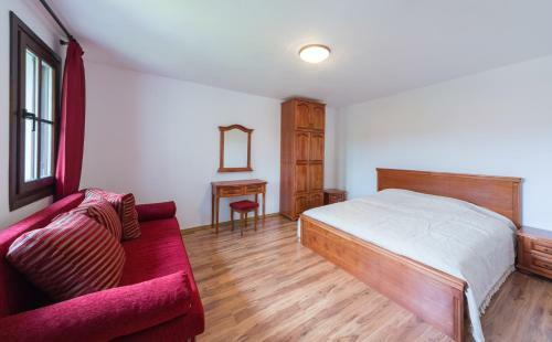 Hostal Complex Rayuvski Han