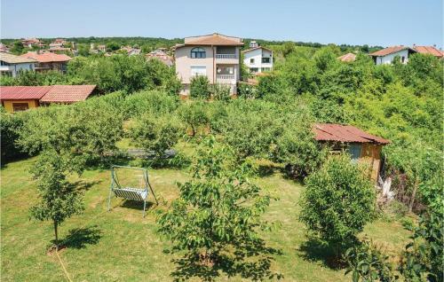 Four-bedroom Holiday Home In Village Velika