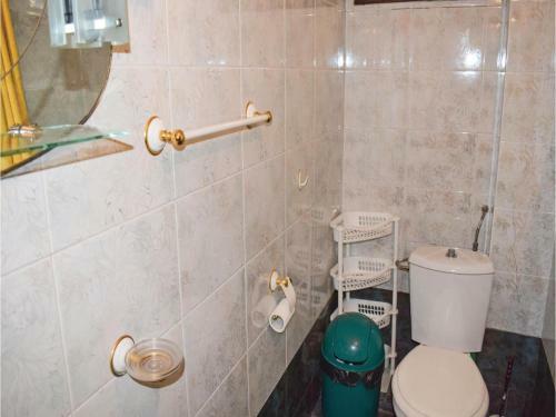 Three-bedroom Holiday Home In Velika