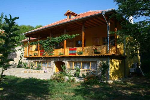 Hostal Pelican Birding Guest House
