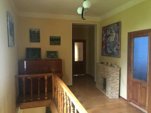 Hostal Areguni Guest House
