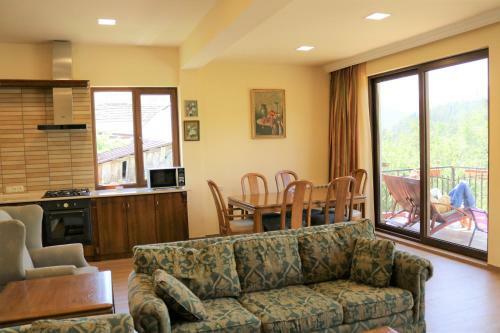 Modern Floor - Dilijan Garden House