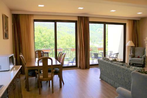Modern Floor - Dilijan Garden House
