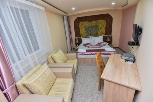 Hostal Gayane Hotel