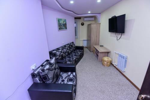 Hostal Gayane Hotel