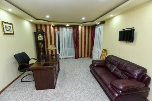 Hostal Gayane Hotel