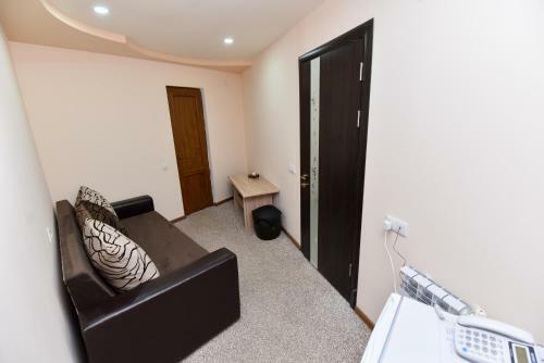 Hostal Gayane Hotel