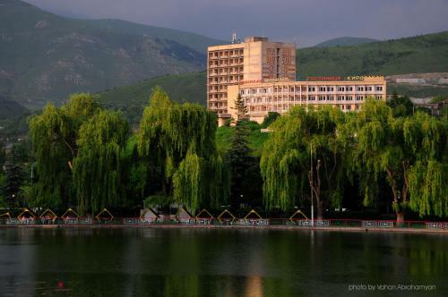 Kirovakan Hotel