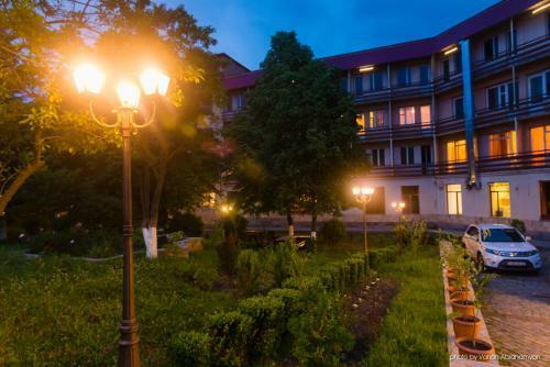 Kirovakan Hotel