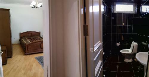 Hostal Qyavar House