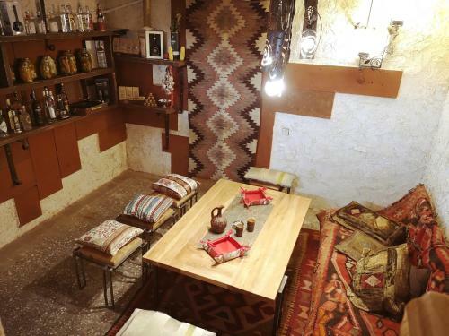 Hostal Qyavar House