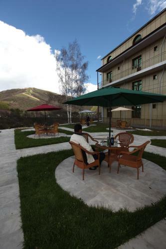 Nairi Hotel