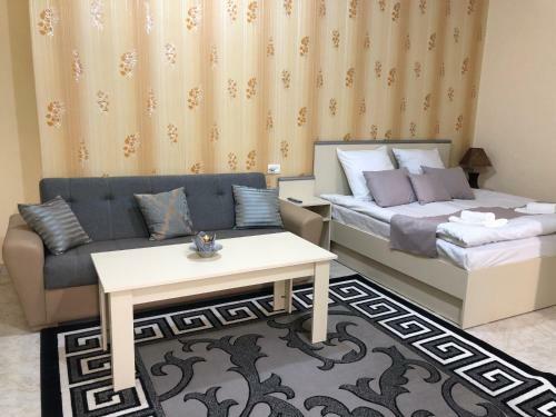 Hostal Lind Hostel And Guest House