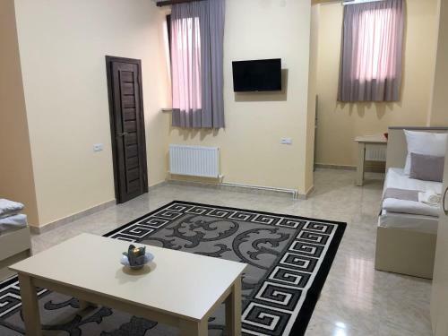 Hostal Lind Hostel And Guest House
