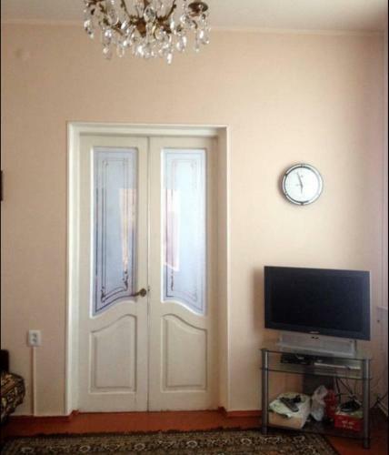 Friendly B&B With Gyumri's Flair