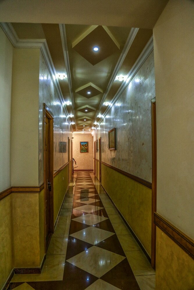 Lara Hotel