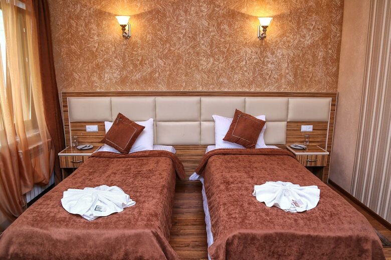 Zorats Akhbyur Hotel