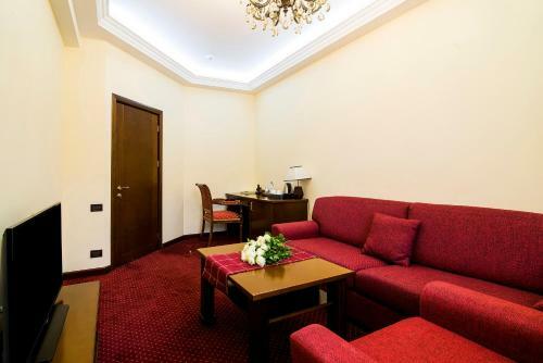 Elegant Hotel & Resort