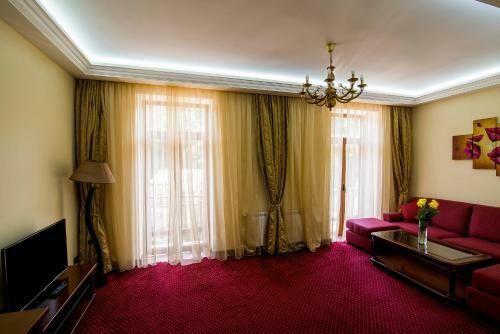 Elegant Hotel & Resort