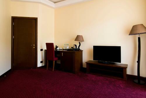 Elegant Hotel & Resort