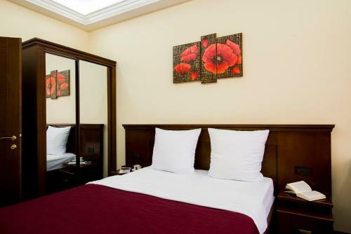 Elegant Hotel & Resort