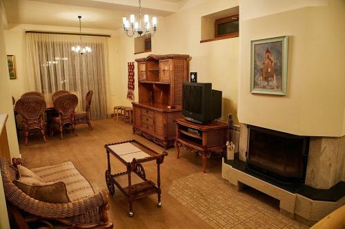 Luxe Villa In Tsaghkadzor