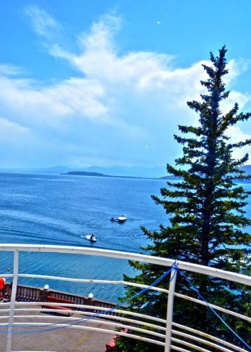 Blue Sevan Hotel