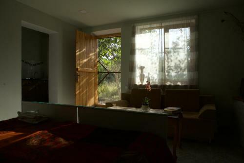 Art Gallery House In Fruit Garden