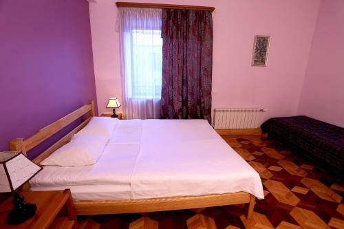 Hostal Daravand Guest House