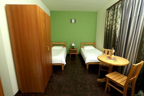Hostal Daravand Guest House