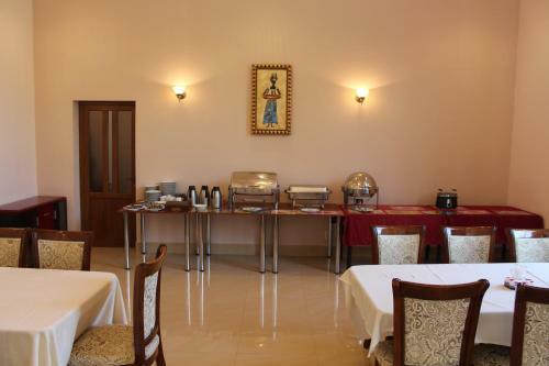 Diligence Hotel