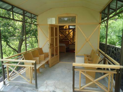Bed & Breakfast The River House Yeghegis