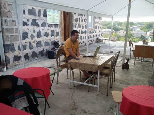 Hostal Shushan Guest House