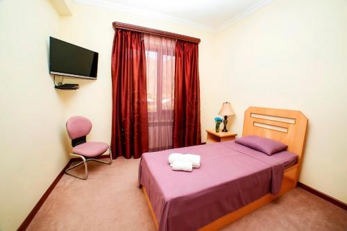 Amrots Hotel