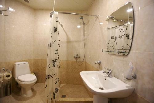 Amrots Hotel