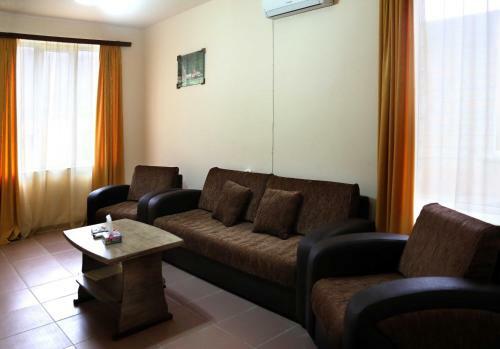 Lucytour Hotel