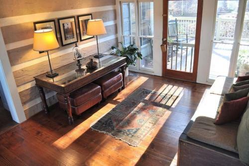 Dovetail Lodge Home