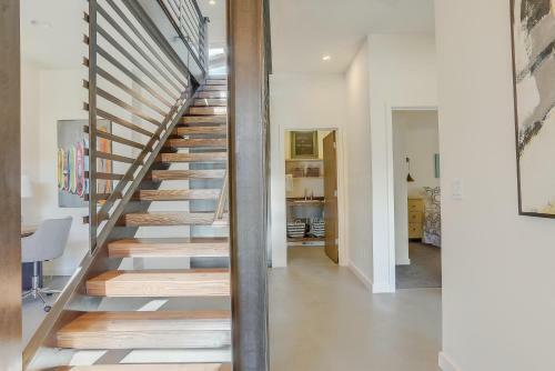 Portland Pearl-ac-by Dt-3br/2.5b