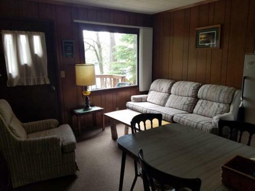 Timberlane Lodge - Bluegill Cabin
