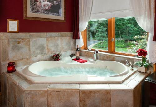 Bed & Breakfast Inn At Wawanissee Point