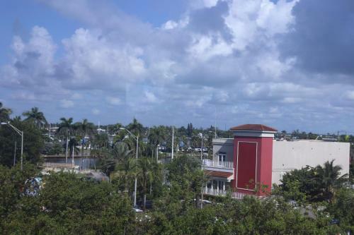 Large Studio On Hollywood Beach- Sleeps 4 And Kitchenette