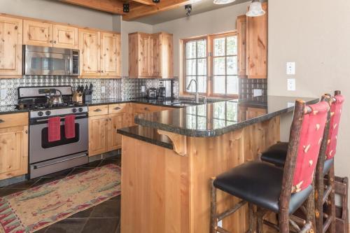 Moonlight Mountain Home-1 Shadow Ridge