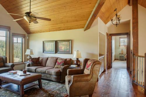 Mountain View Chalet