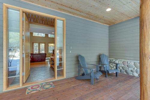 Black Butte Manor Bordering Forest