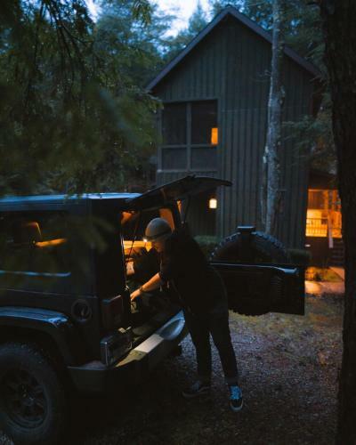 Romance In The Ravine - Hocking Hills Cabin