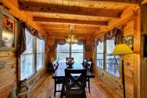 Cr`s_mountain_retreat