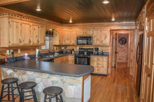 Paradise Lodge